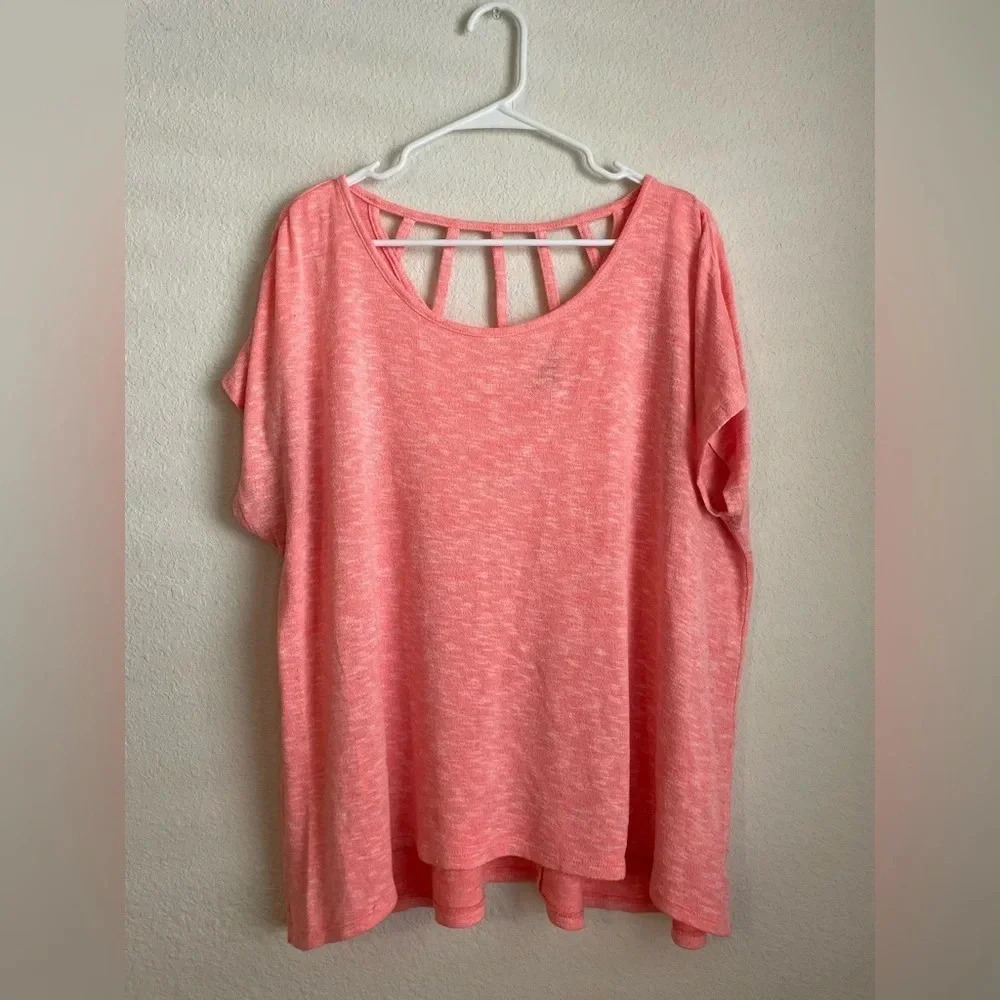 Lane Bryant coral pink short sleeve open back pattern shirt size 14/16